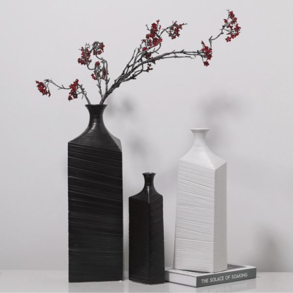 Grand Textured Vases